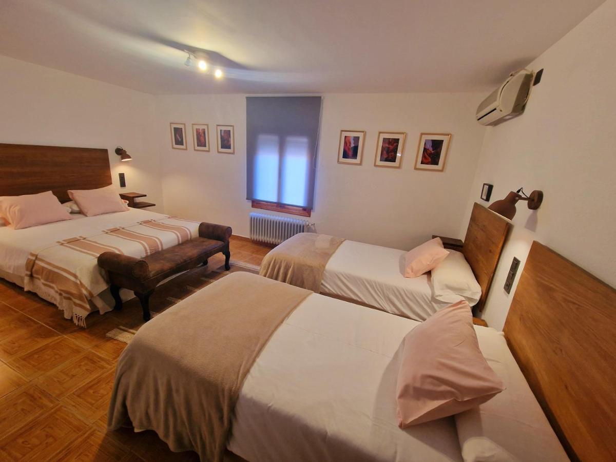 Hostal La Colonial Madrigal de la Vera Zimmer foto